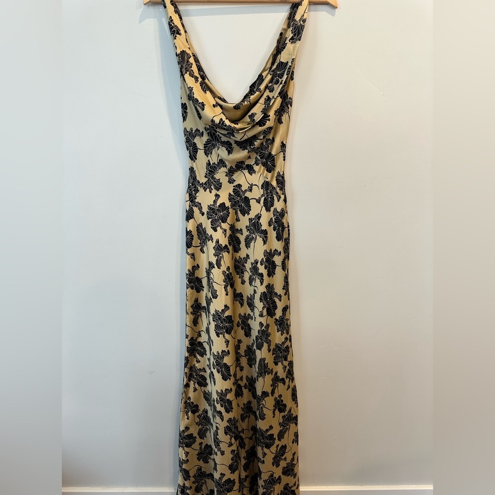 De La Vali Columbia Gown - Picture 5 of 6